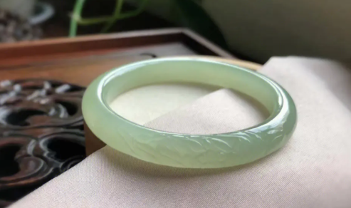 玉手鐲修復一般多少錢